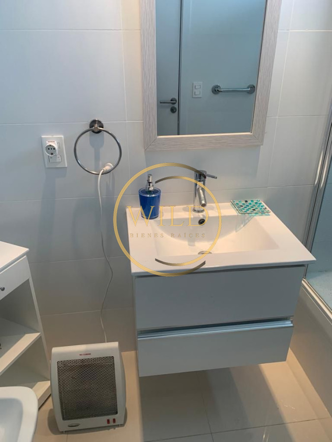 Apartamento ID.1436 - Venta amplio 2 dormitorios 2 baños  vista al mar con renta