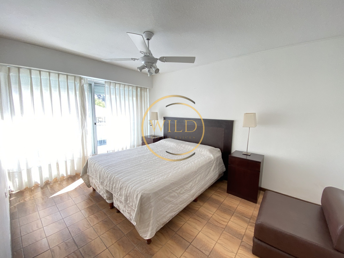 Apartamento ID.2129 - 2 dormitorios 2 baños Cantegril con servicios 