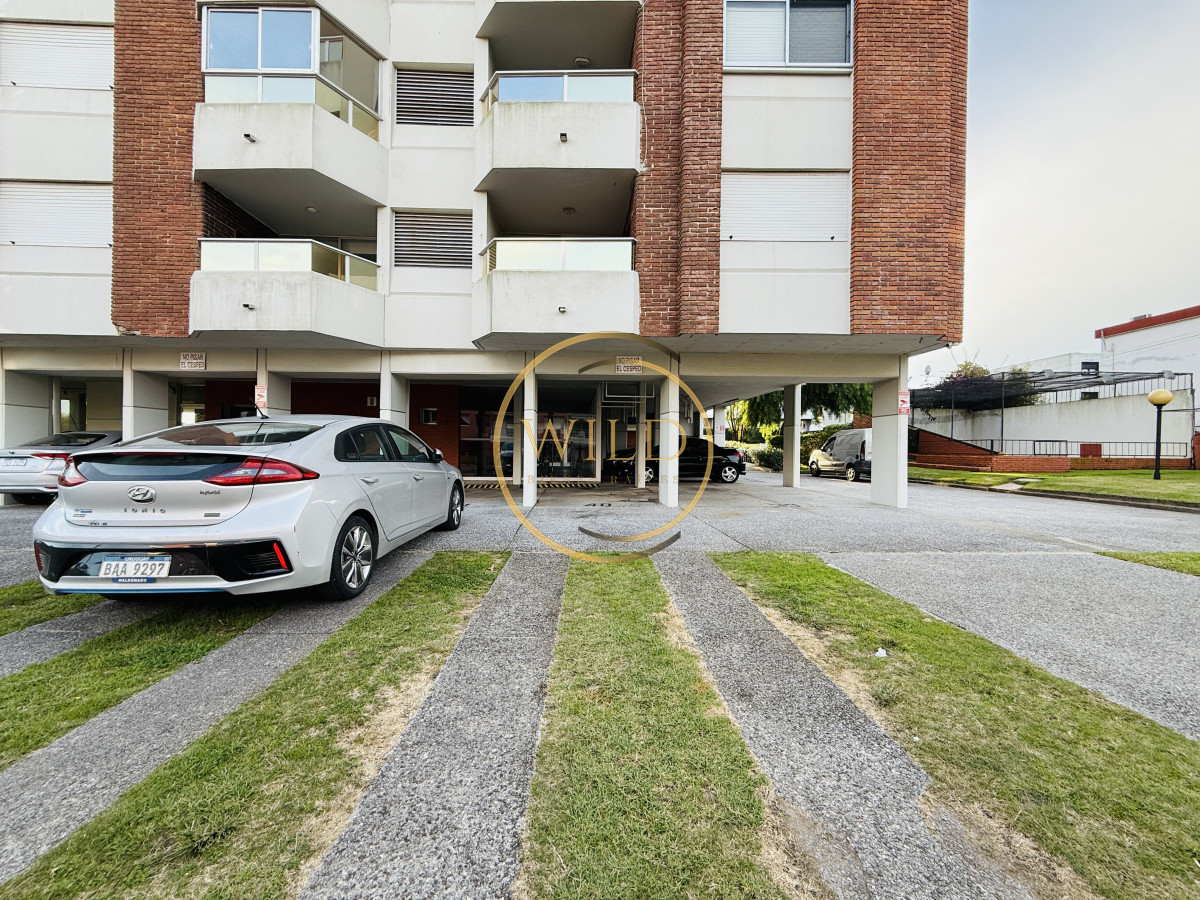 Apartamento ID.2396 - Alquiler anual 3 dormitorios frente al mar