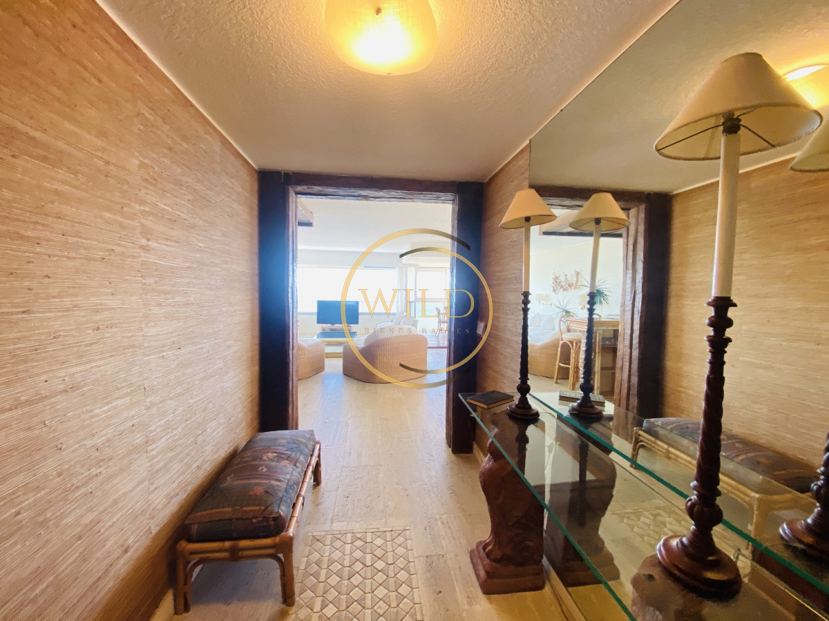 Apartamento ID.2137 - Frente al mar 3 suites más dependencia 