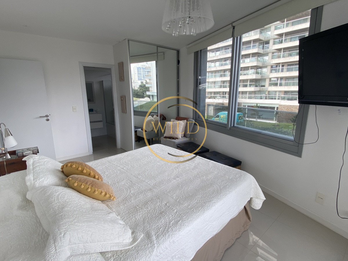 Apartamento ID.1436 - Venta amplio 2 dormitorios 2 baños  vista al mar con renta