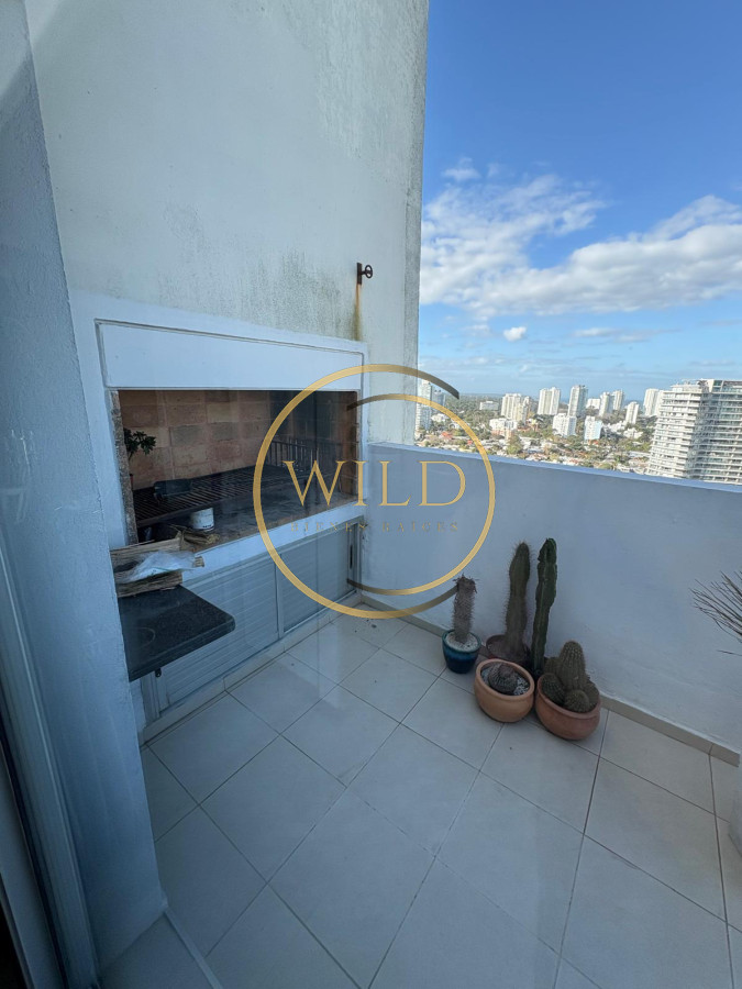 Apartamento ID.2476 - Penthouse en playa mansa en venta 