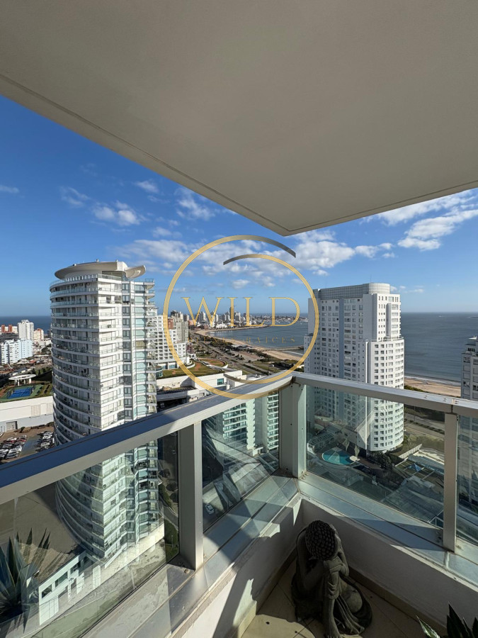 Apartamento ID.2476 - Penthouse en playa mansa en venta 