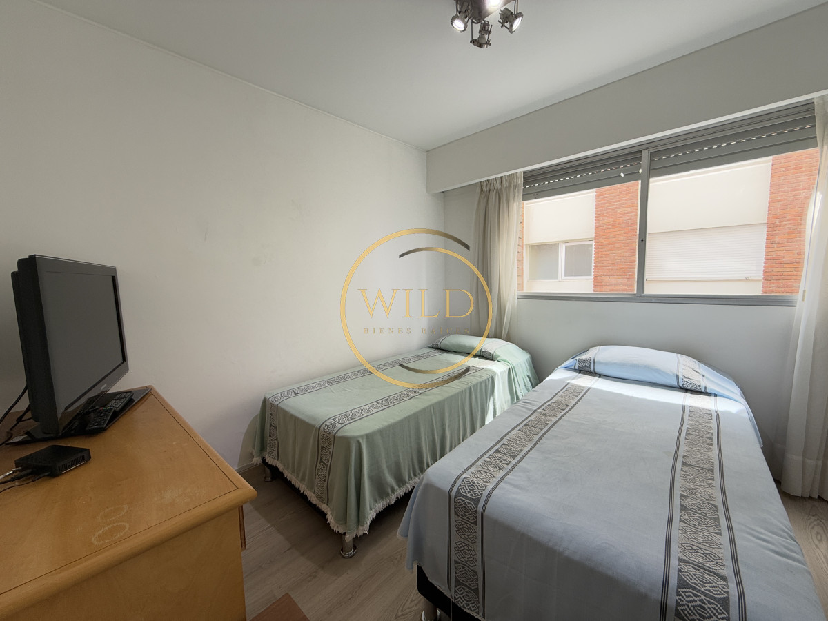 Apartamento ID.2505 - Primera línea con parrillero 4 dormitorios alquiler verano