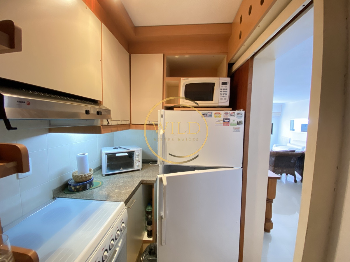Apartamento ID.2127 - En venta 2 dormitorios y medio en Península 