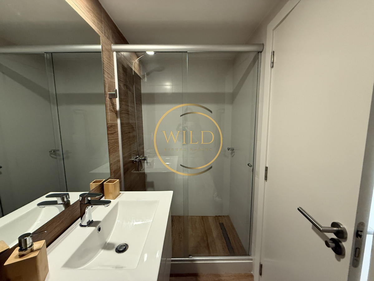 Apartamento ID.2339 - Impecable apartamento de 2 dormitorios 2 baños en venta en Playa Mansa