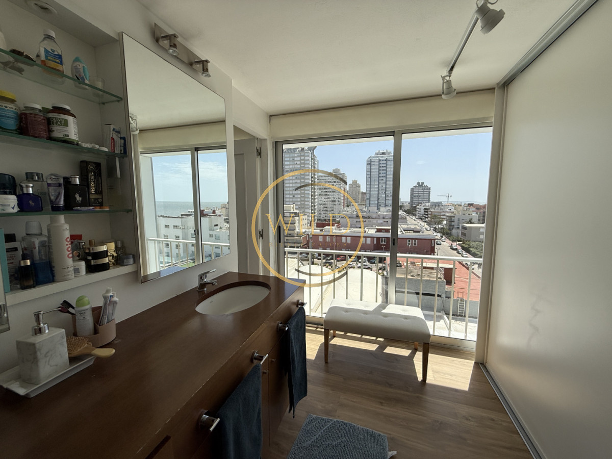 Apartamento ID.2597 - Hermoso Semi piso en Peninsula con vista a la Brava y Mansa 