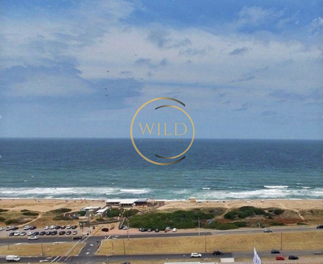 Apartamento ID.1423 - 3 dormitorios mas dependencia Primera Linea Brava