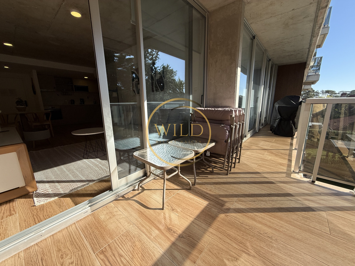 Apartamento ID.2339 - Impecable apartamento de 2 dormitorios 2 baños en venta en Playa Mansa