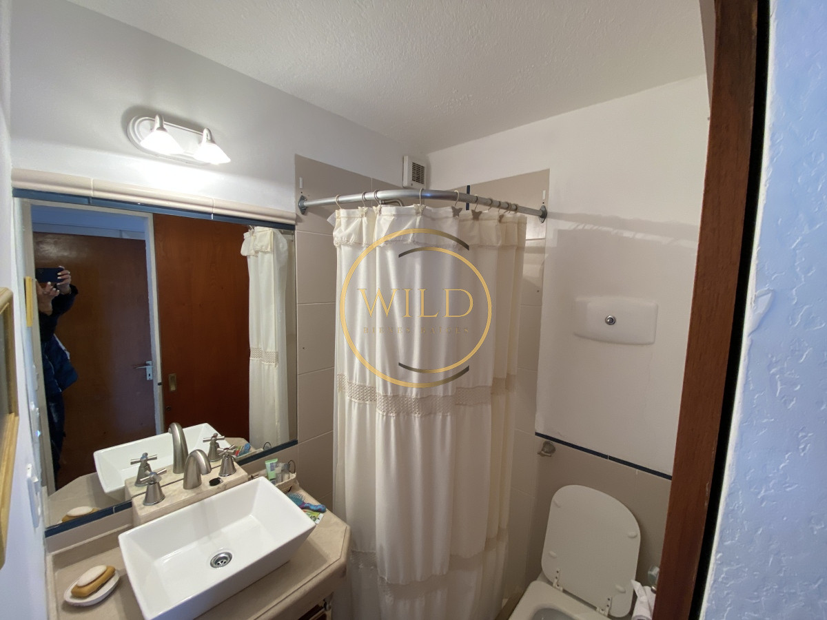 Apartamento ID.2127 - En venta 2 dormitorios y medio en Península 