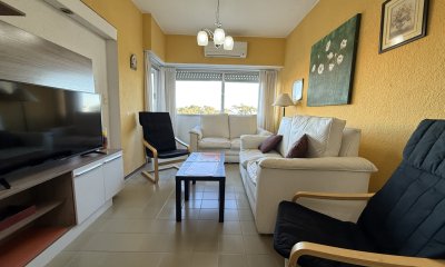 Apartamento 2 dormitorios 2 baños en venta sobre Roosevelt