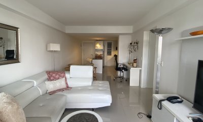 Venta amplio 2 dormitorios 2 baños  vista al mar con renta