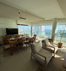 Penthouse en playa mansa en venta