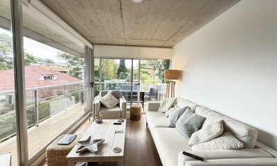 Hermoso apartamento en venta de 2 dormitorios 2 baños en Playa Mansa