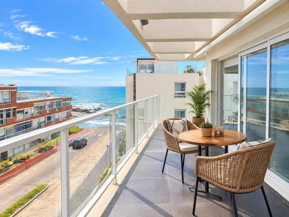 Venta Penthouse en Peninsula 3 dormitorios.