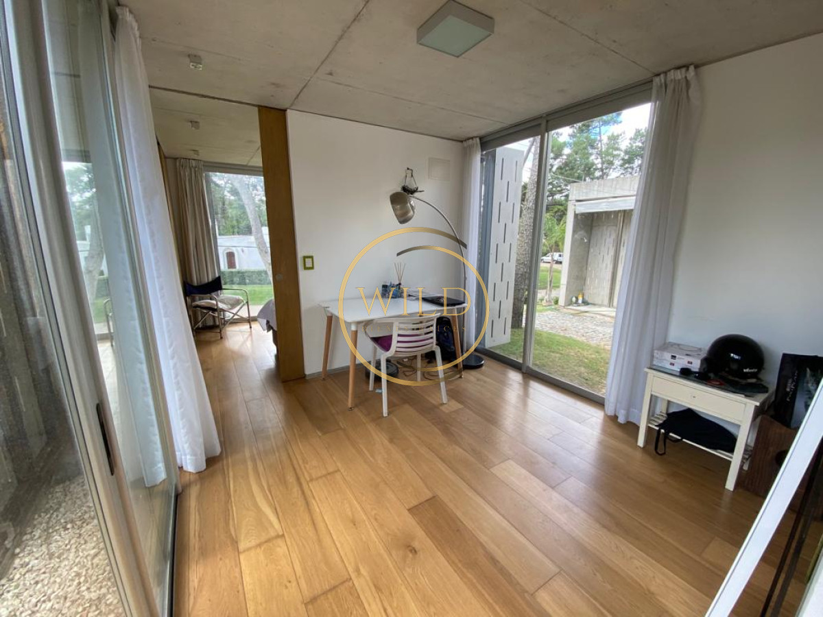 Casa ID.1433 - Casa Minimalista en Pinares Punta del Este con piscina
