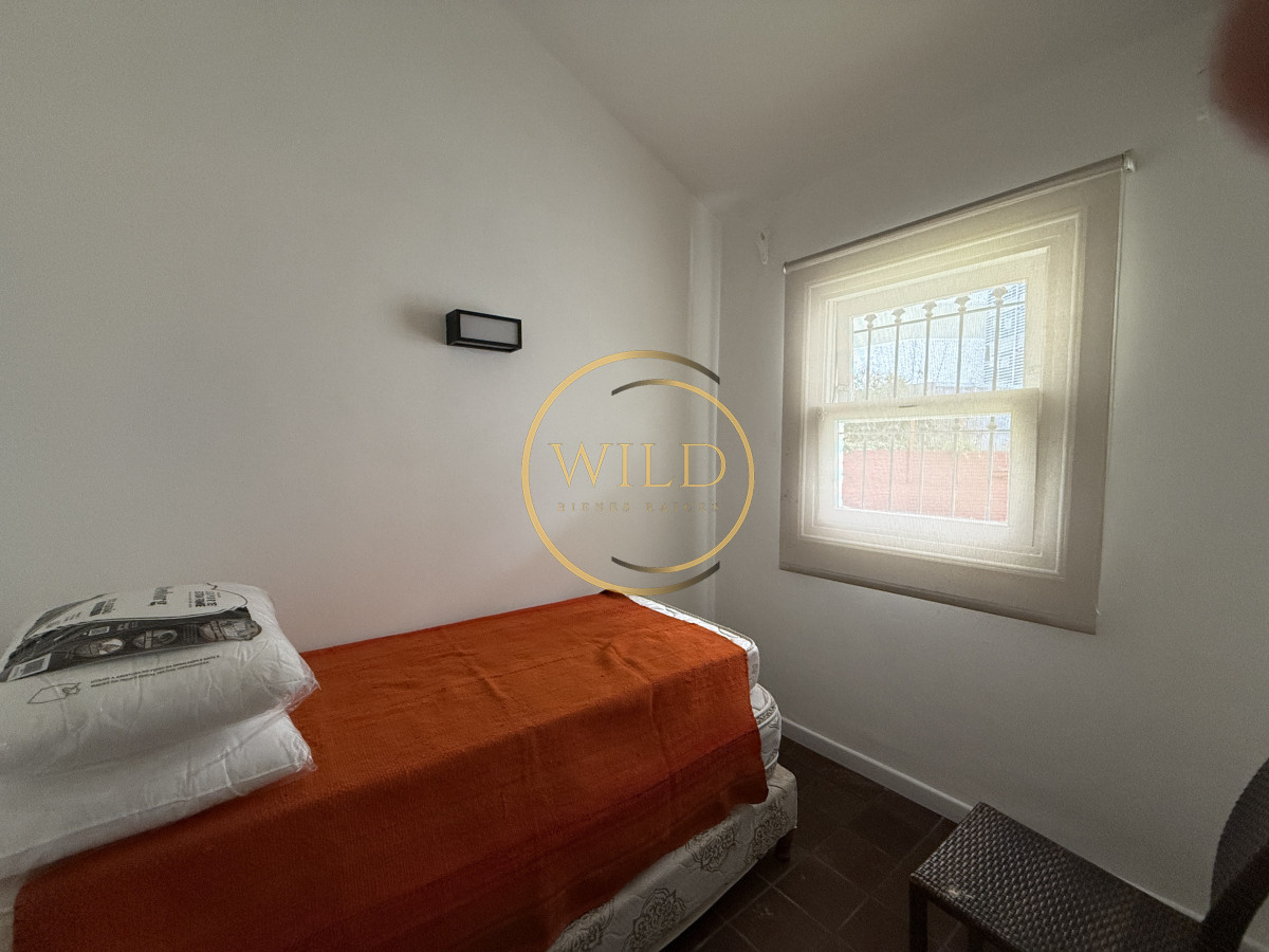 Casa ID.2196 - Venta Casa en mansa 3 dormitorios a pasos de la playa