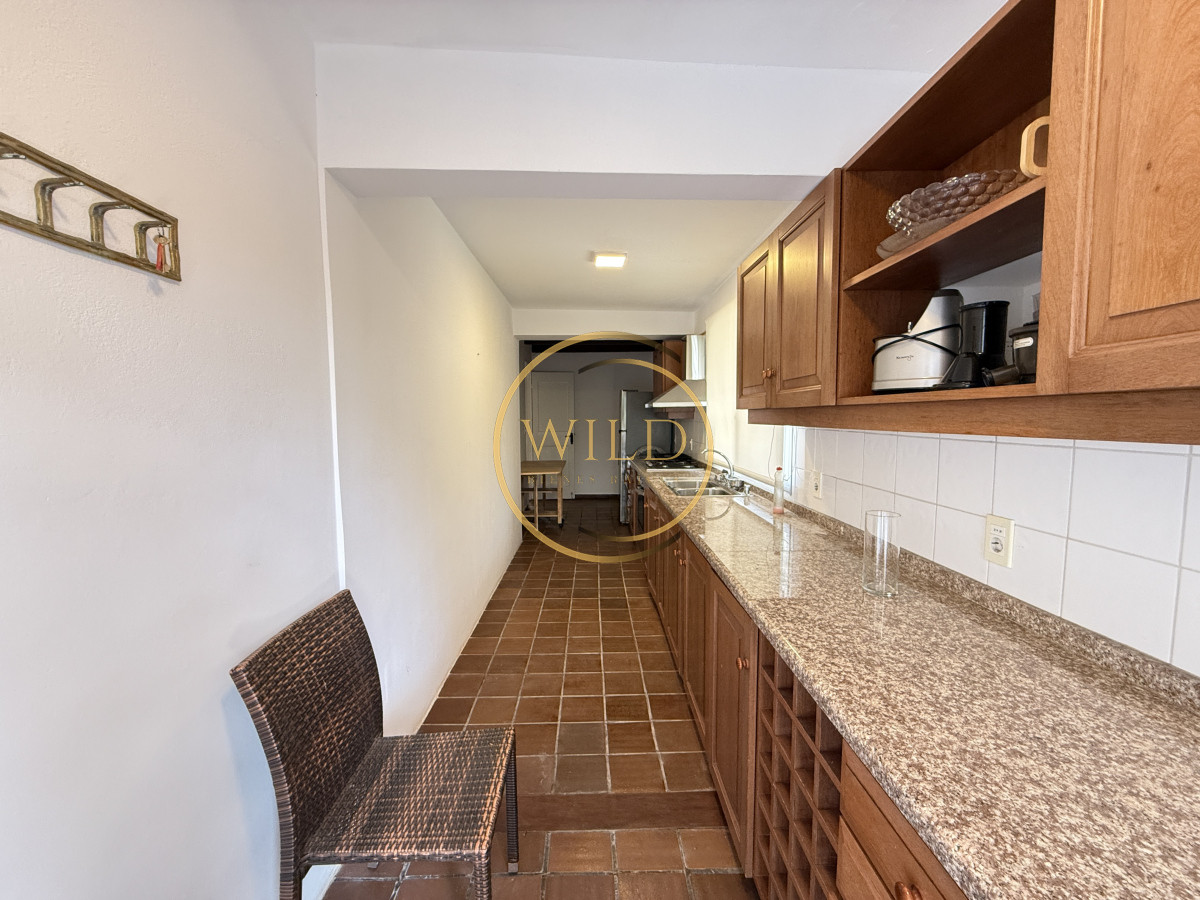 Casa ID.2196 - Venta Casa en mansa 3 dormitorios a pasos de la playa