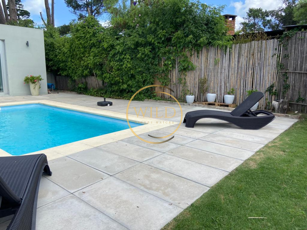 Casa ID.1433 - Casa Minimalista en Pinares Punta del Este con piscina