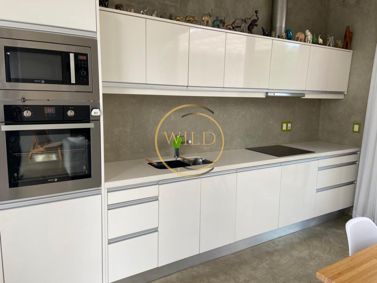 Casa ID.1433 - Casa Minimalista en Pinares Punta del Este con piscina