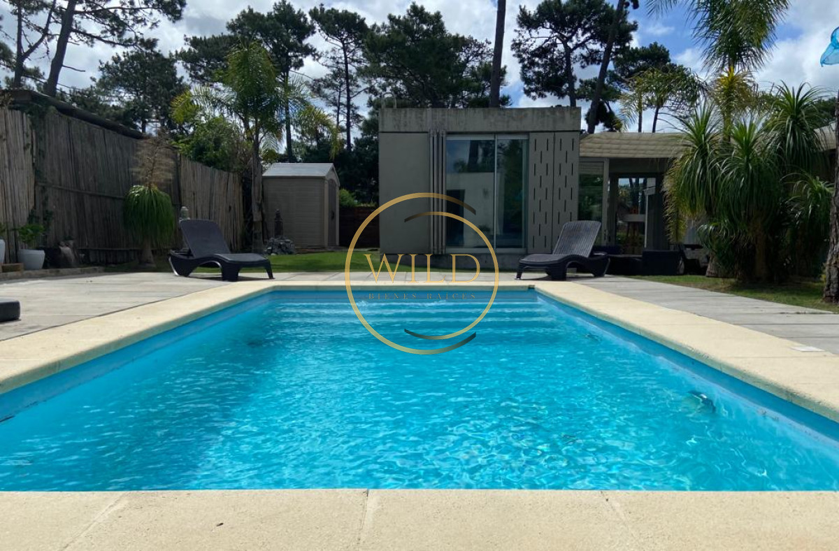 Casa ID.1433 - Casa Minimalista en Pinares Punta del Este con piscina