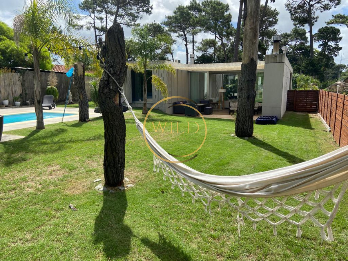 Casa ID.1433 - Casa Minimalista en Pinares Punta del Este con piscina