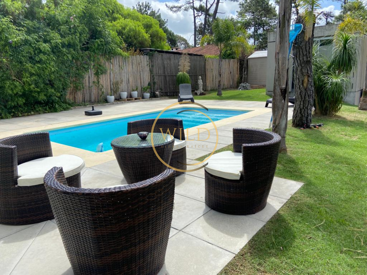 Casa ID.1433 - Casa Minimalista en Pinares Punta del Este con piscina