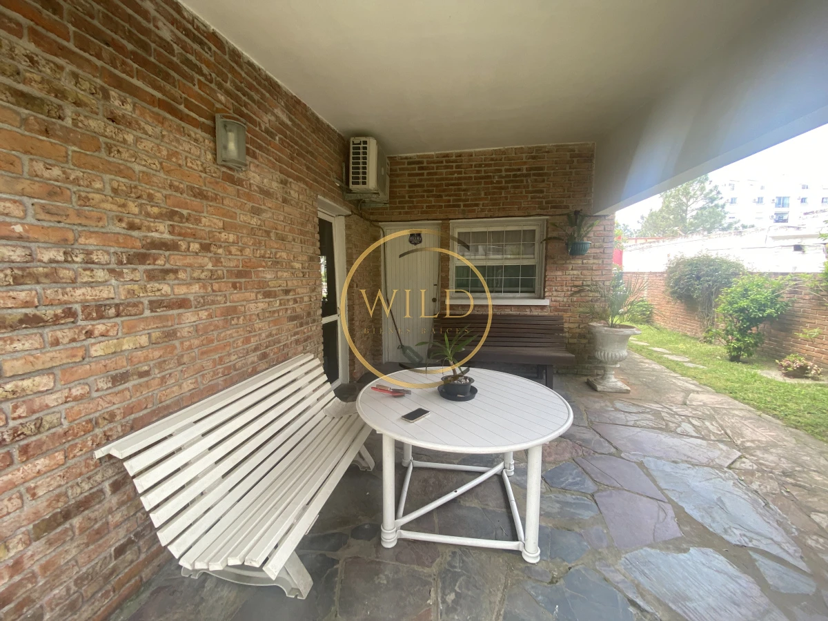 Casa ID.2171 - Venta Av Italia Pda 5 zona comercial casa local terreno Punta del Este