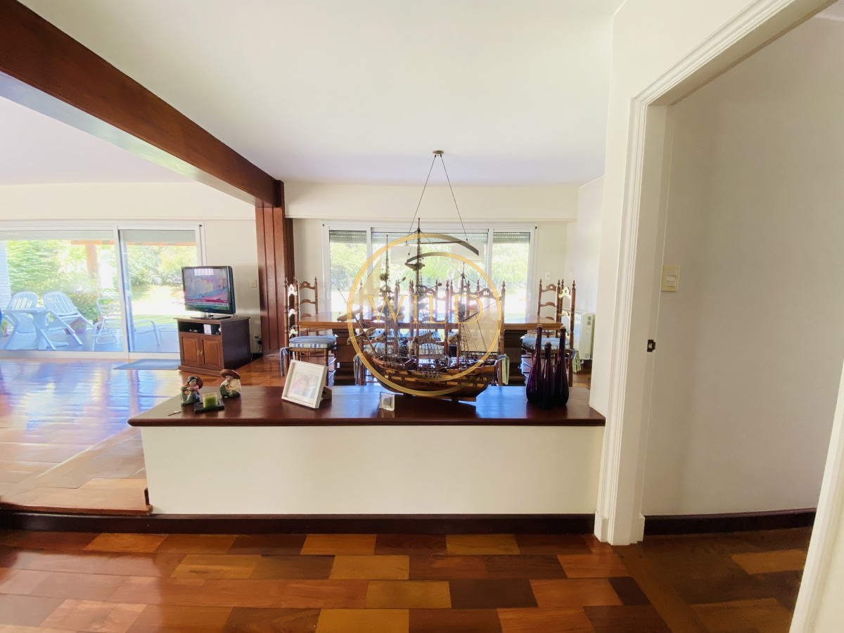 Casa ID.1994 - Impecable Residencia en la mansa a pasos del mar