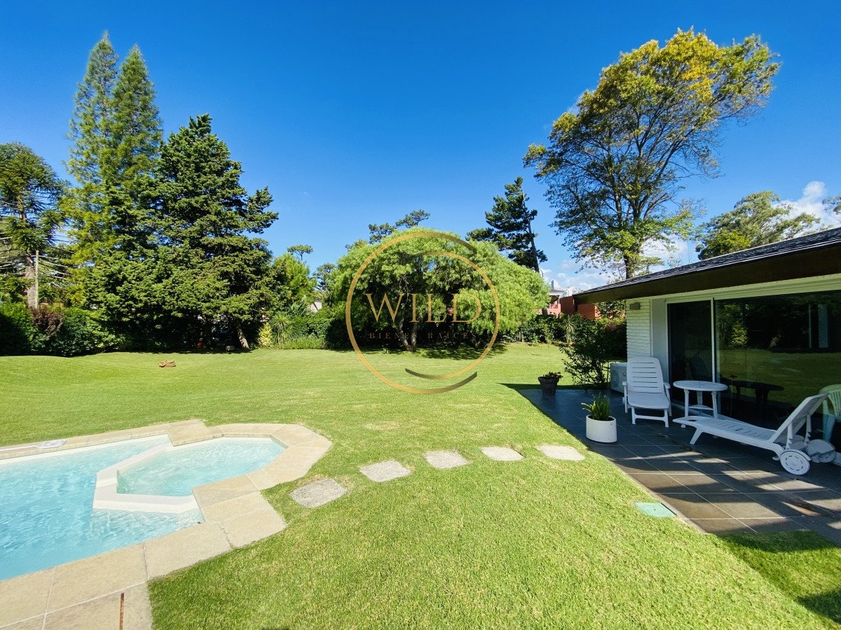 Casa ID.1994 - Impecable Residencia en la mansa a pasos del mar