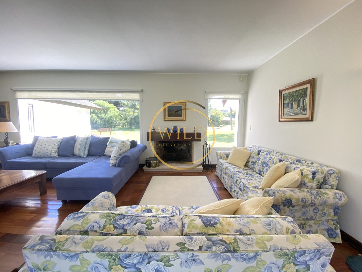 Casa ID.1994 - Impecable Residencia en la mansa a pasos del mar