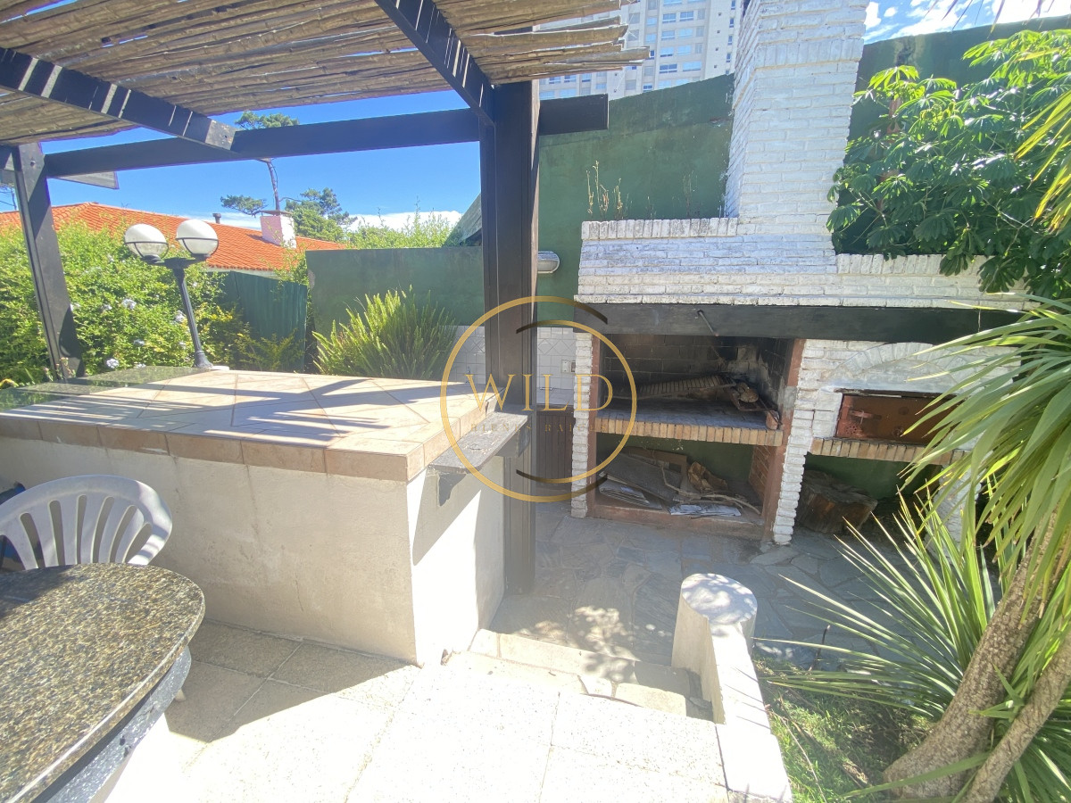 Casa ID.1927 - Cantegril a metros del mar con piscina climatizada