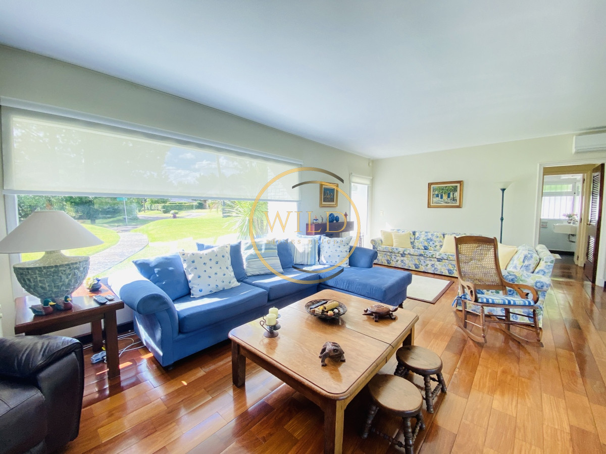 Casa ID.1994 - Impecable Residencia en la mansa a pasos del mar