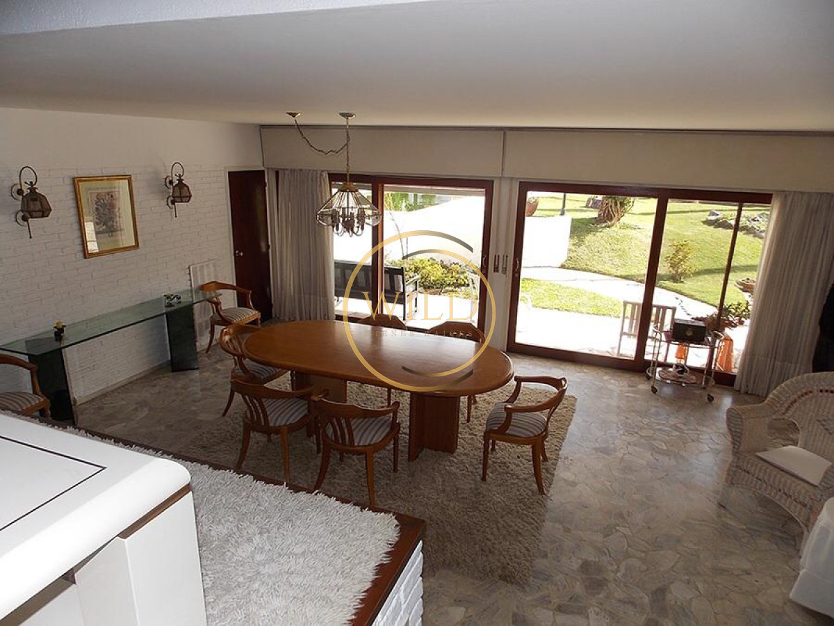 Casa ID.1927 - Cantegril a metros del mar con piscina climatizada