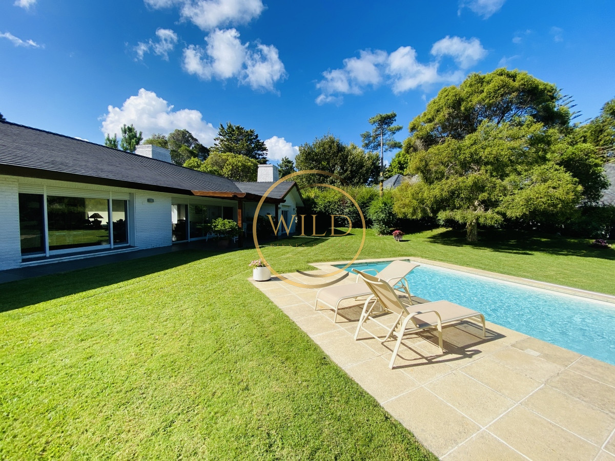 Casa ID.1994 - Impecable Residencia en la mansa a pasos del mar
