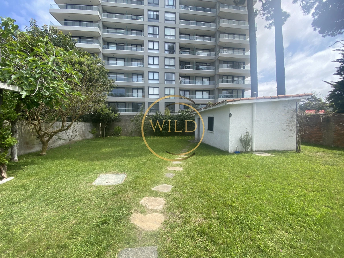 Casa ID.2171 - Venta Av Italia Pda 5 zona comercial casa local terreno Punta del Este