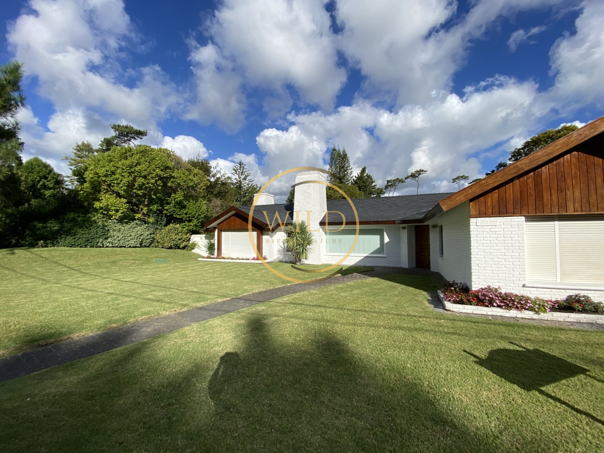 Casa ID.1994 - Impecable Residencia en la mansa a pasos del mar
