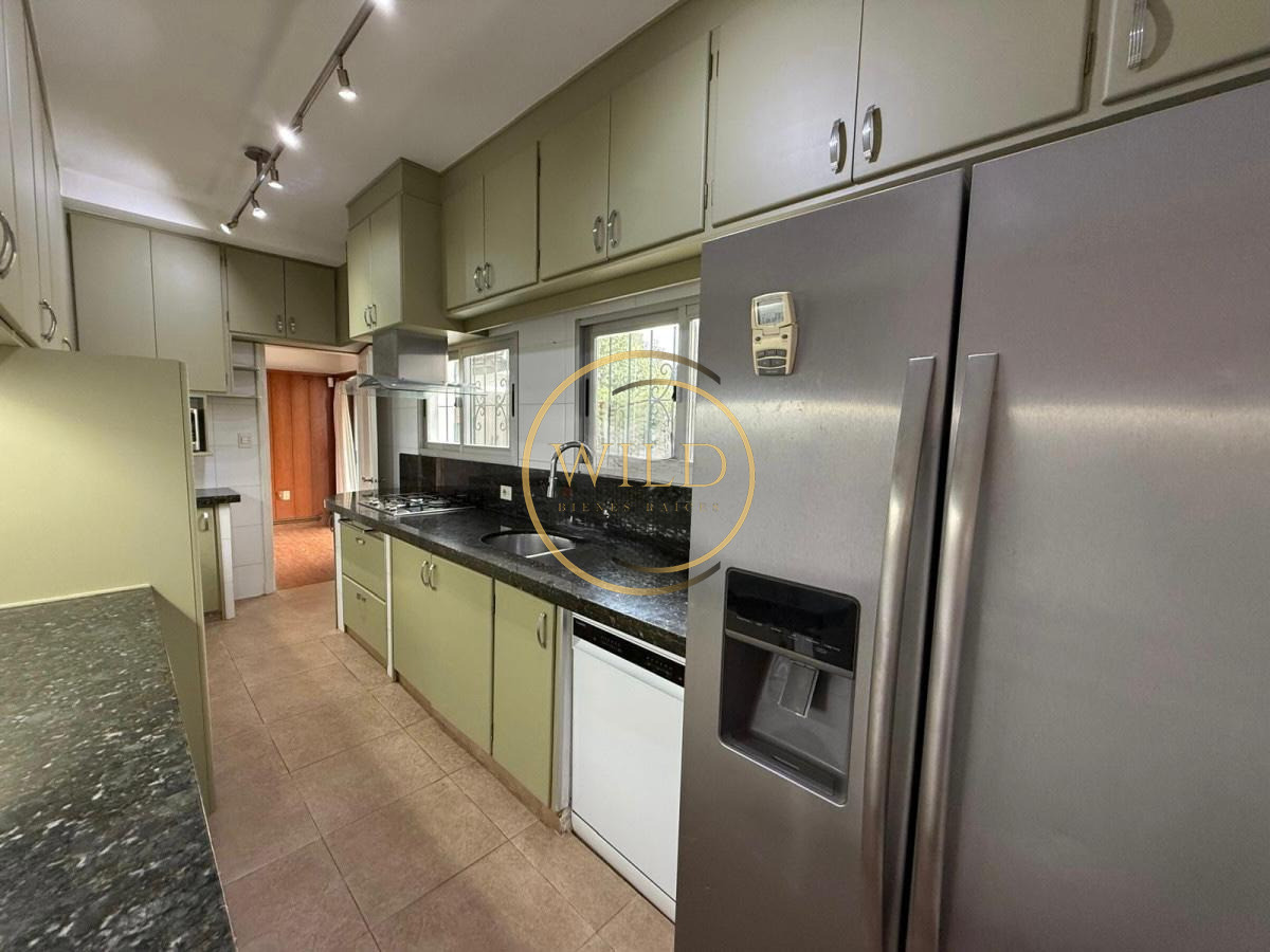 Casa ID.5797 - Venta en Carrasco Montevideo importante residencia