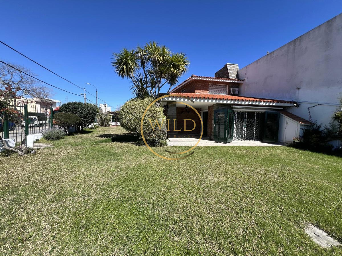 Casa ID.5797 - Venta en Carrasco Montevideo importante residencia
