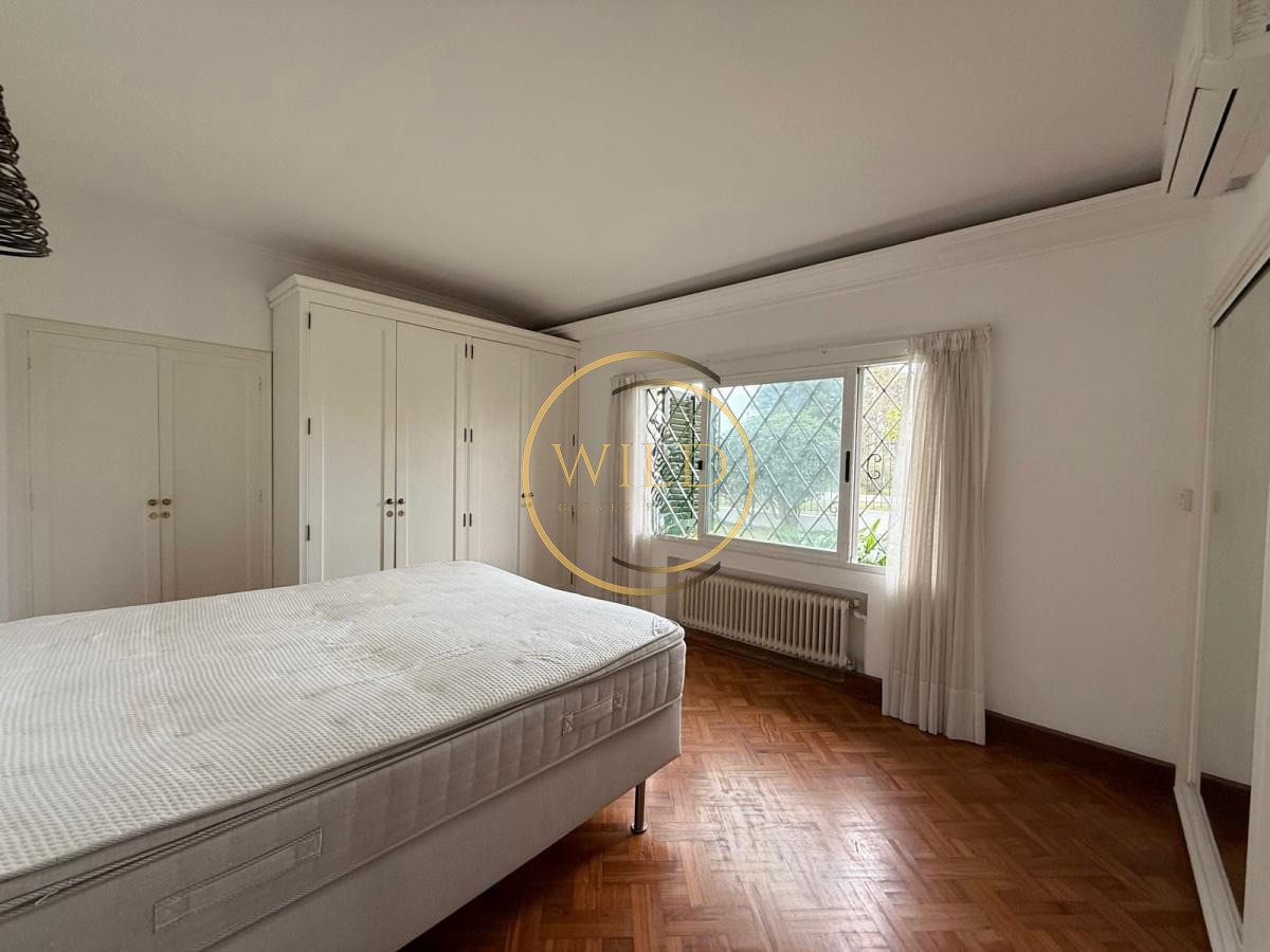 Casa ID.5797 - Venta en Carrasco Montevideo importante residencia