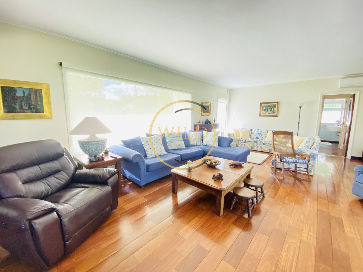 Casa ID.1994 - Impecable Residencia en la mansa a pasos del mar