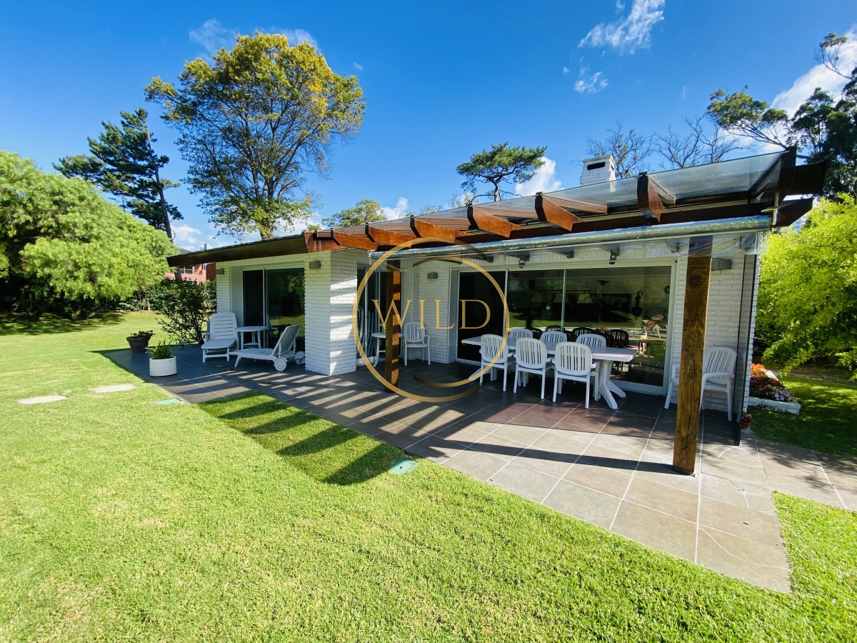 Casa ID.1994 - Impecable Residencia en la mansa a pasos del mar