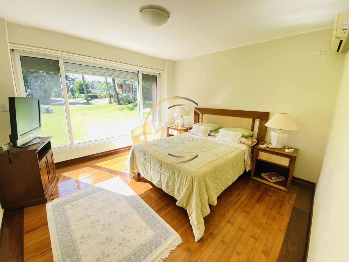 Casa ID.1994 - Impecable Residencia en la mansa a pasos del mar