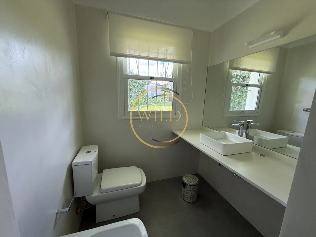 Casa ID.2196 - Venta Casa en mansa 3 dormitorios a pasos de la playa