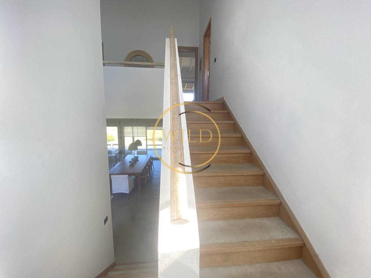 Casa ID.2132 - Espectacular en playa Solanas primera línea 