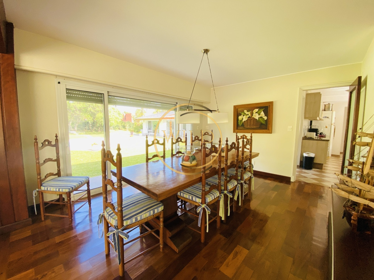 Casa ID.1994 - Impecable Residencia en la mansa a pasos del mar