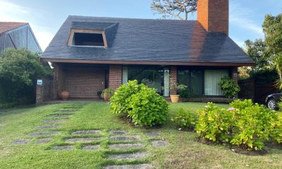 Venta Preciosa casa en paradas a metros del mar 3 dormitorios