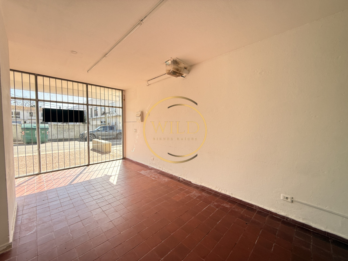 Local Comercial ID.5715 - Alquiler Local en Maldonado centro 110 mts