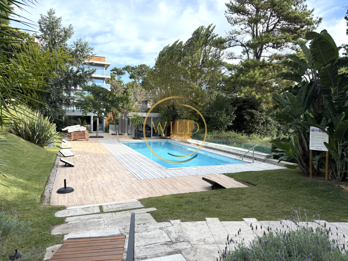 Apartamento ID.2338 - Hermoso apartamento en venta de 2 dormitorios 2 baños en Playa Mansa