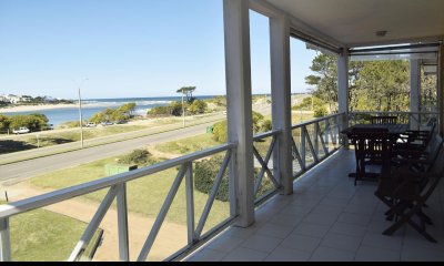 Venta Apartamento 2 Dormitorios Playa Brava (a Mts De La Barra) (pb002)
